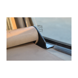 REINFORCED SUPPORTS FOR CURTAIN ROLLERS