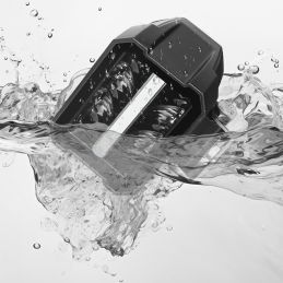 REVERSE DRIVE – COMPACT LED AREA LIGHT